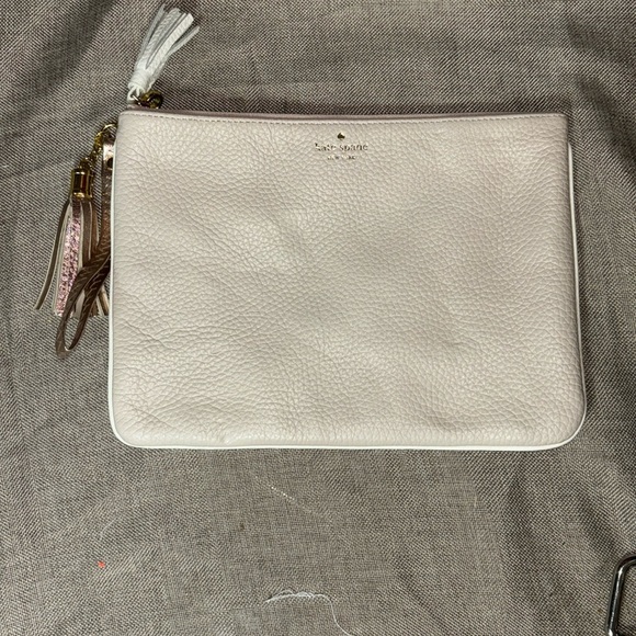 Kate Spade New York Larchmont Ave Taupe Leather Pouch WLRU2736 - Picture 1 of 11